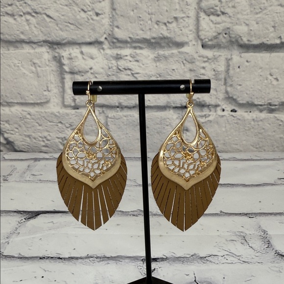 Boutique Elegant Gold and Brown Leaf Earrings - Picture 1 of 4